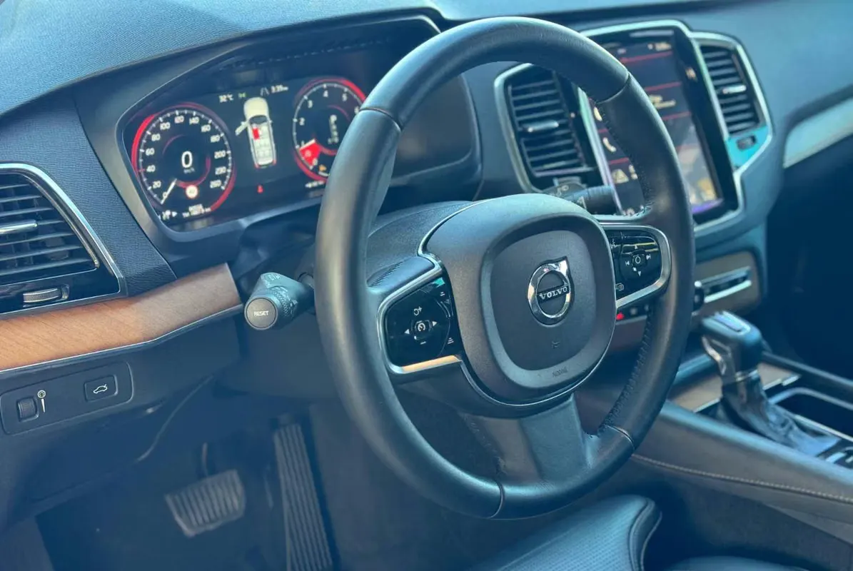 2016 Volvo XC90