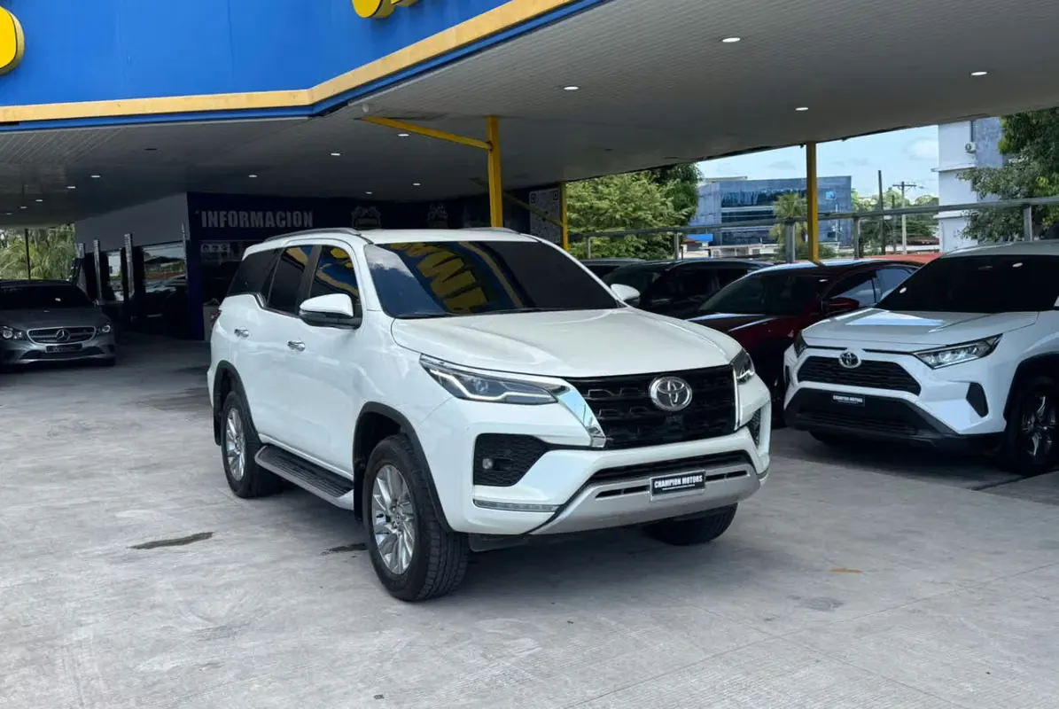 2023 Toyota Fortuner