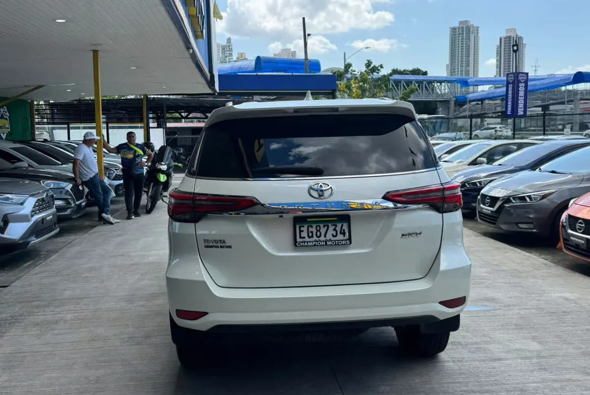 2023 Toyota Fortuner