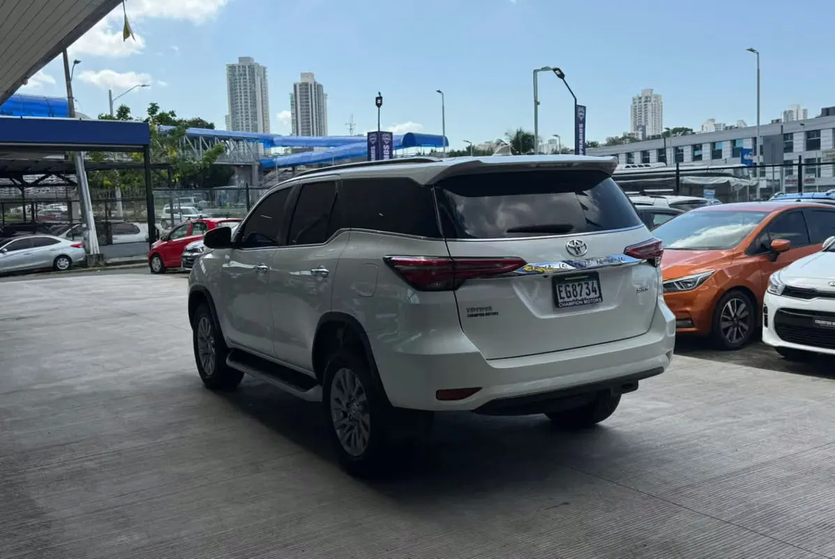 2023 Toyota Fortuner