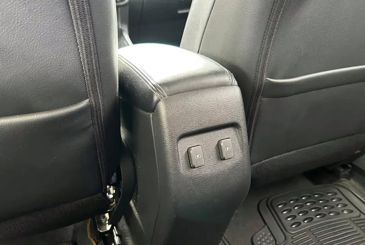 2023 Nissan Kicks