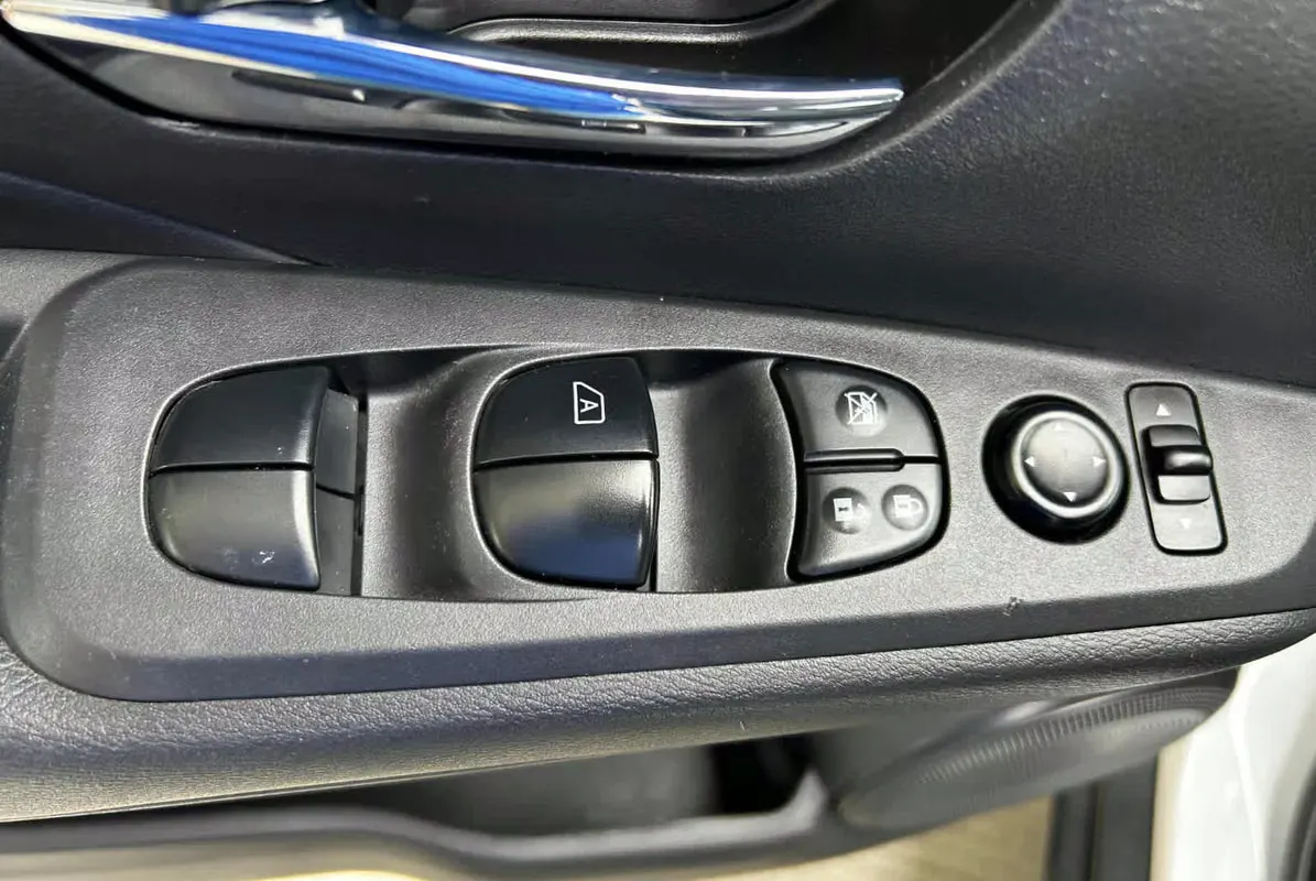 2023 Nissan Kicks