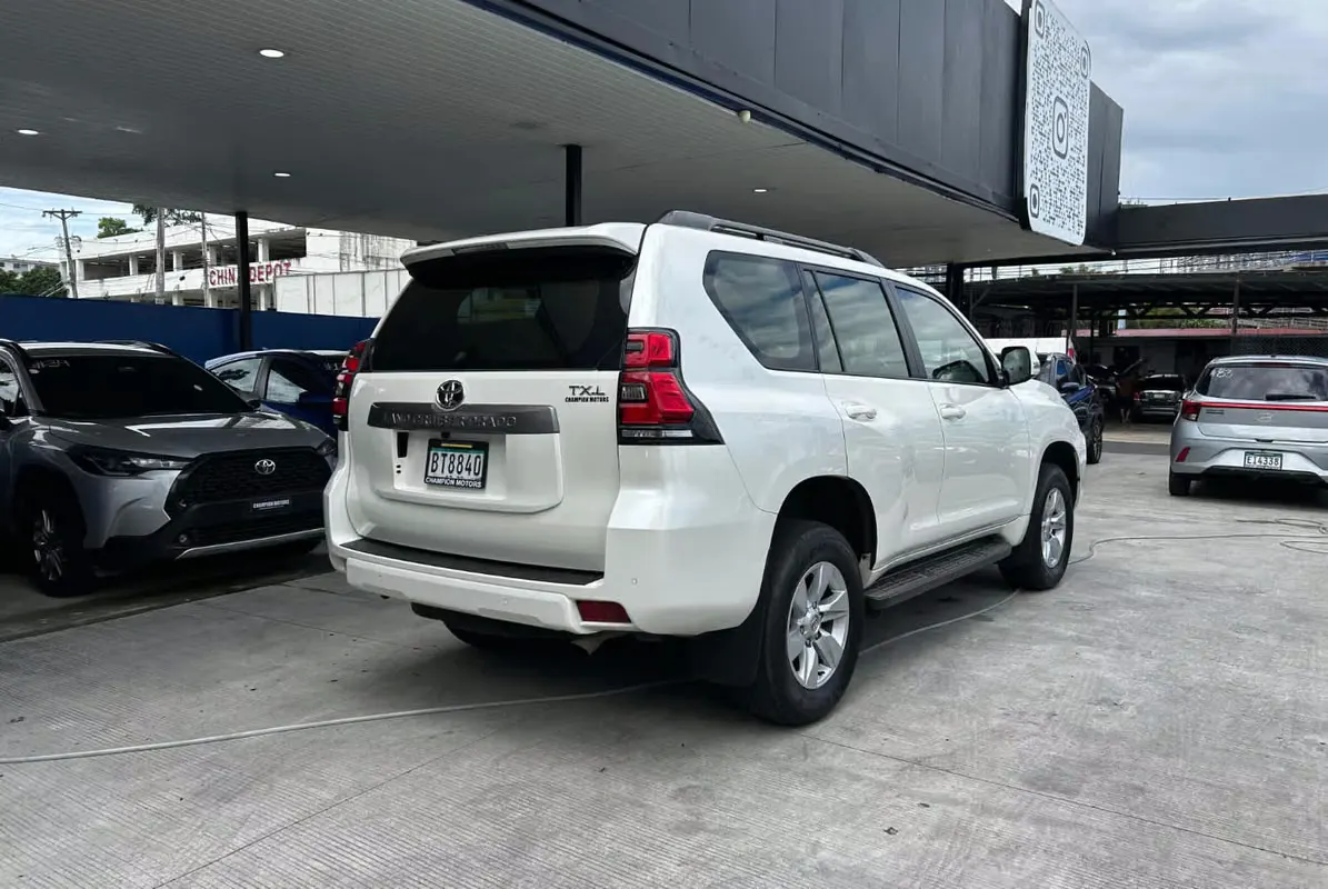 2023 Toyota Land Cruiser Prado