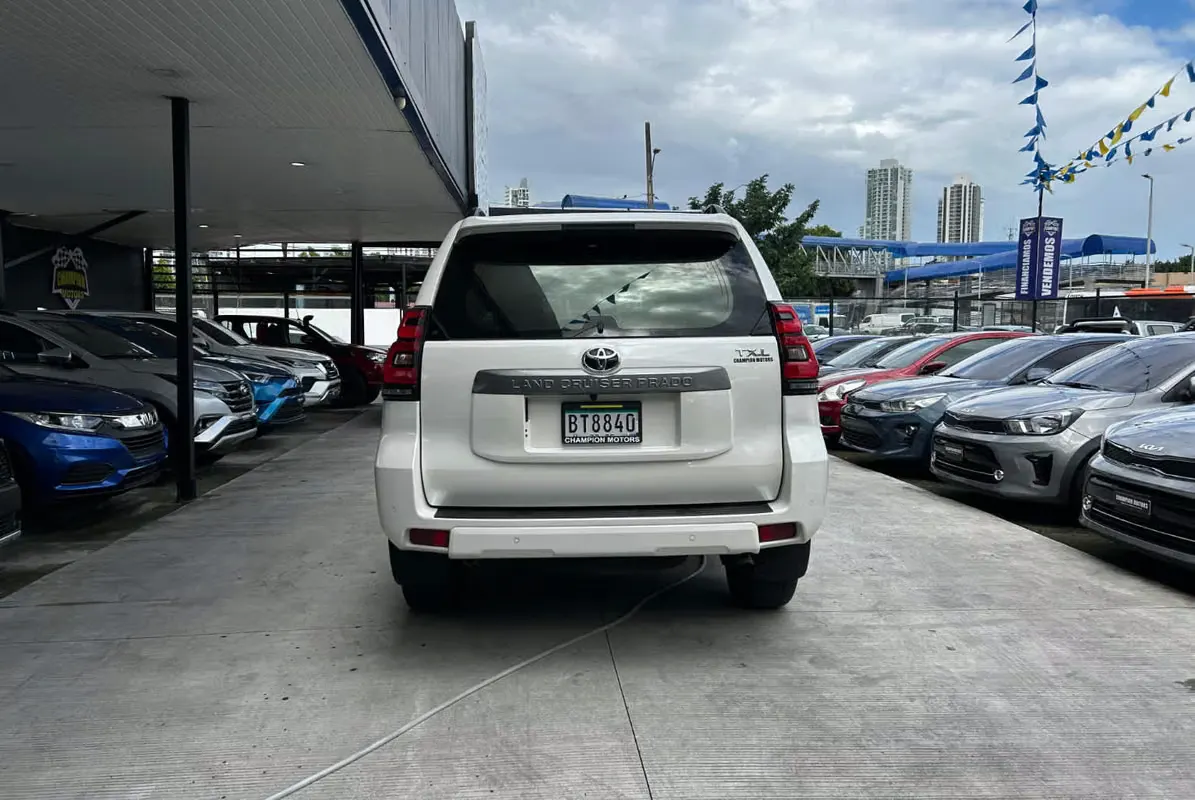 2023 Toyota Land Cruiser Prado