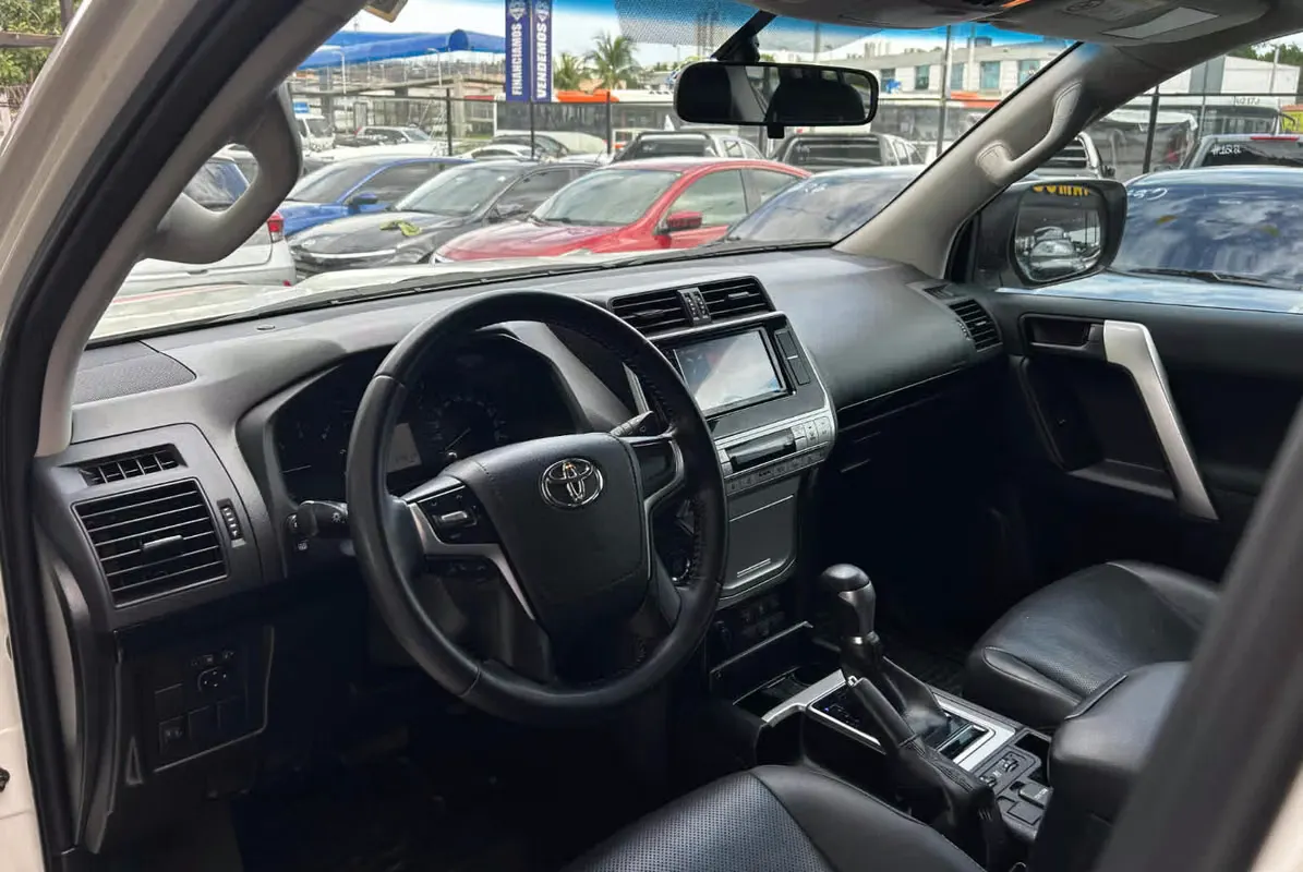 2023 Toyota Land Cruiser Prado