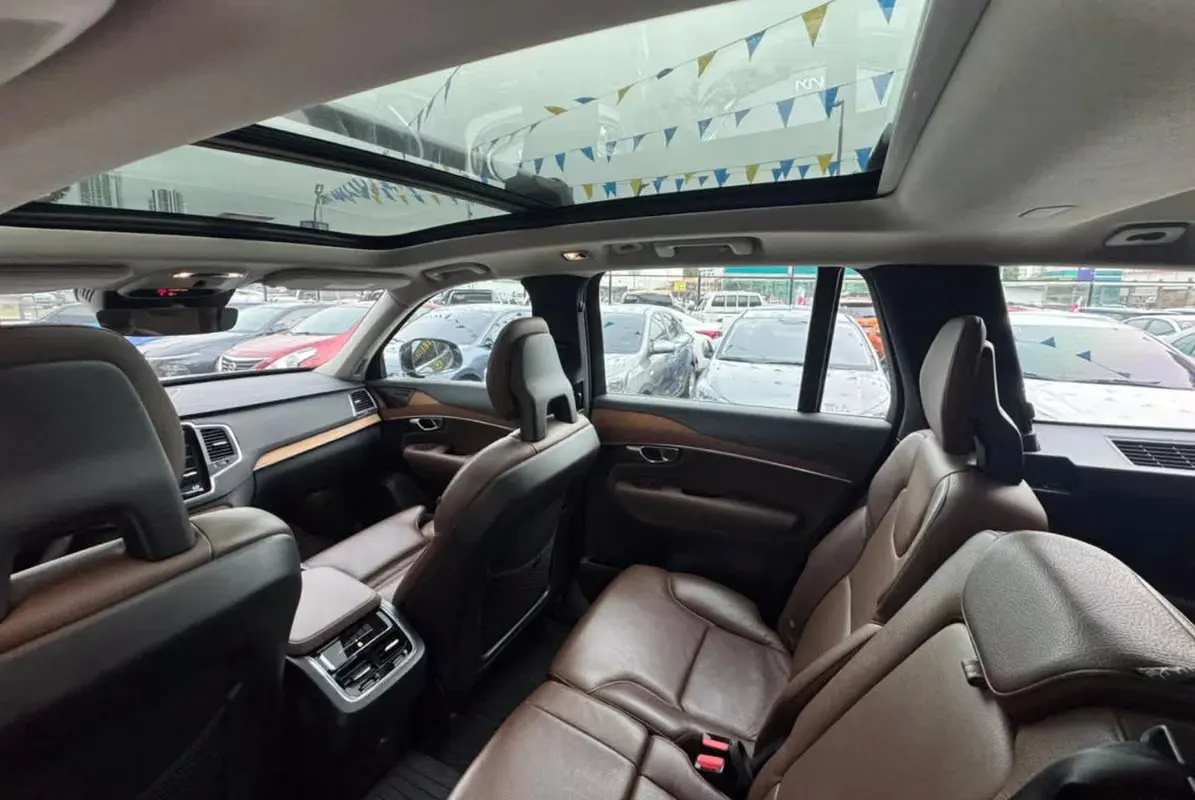 2021 Volvo XC90