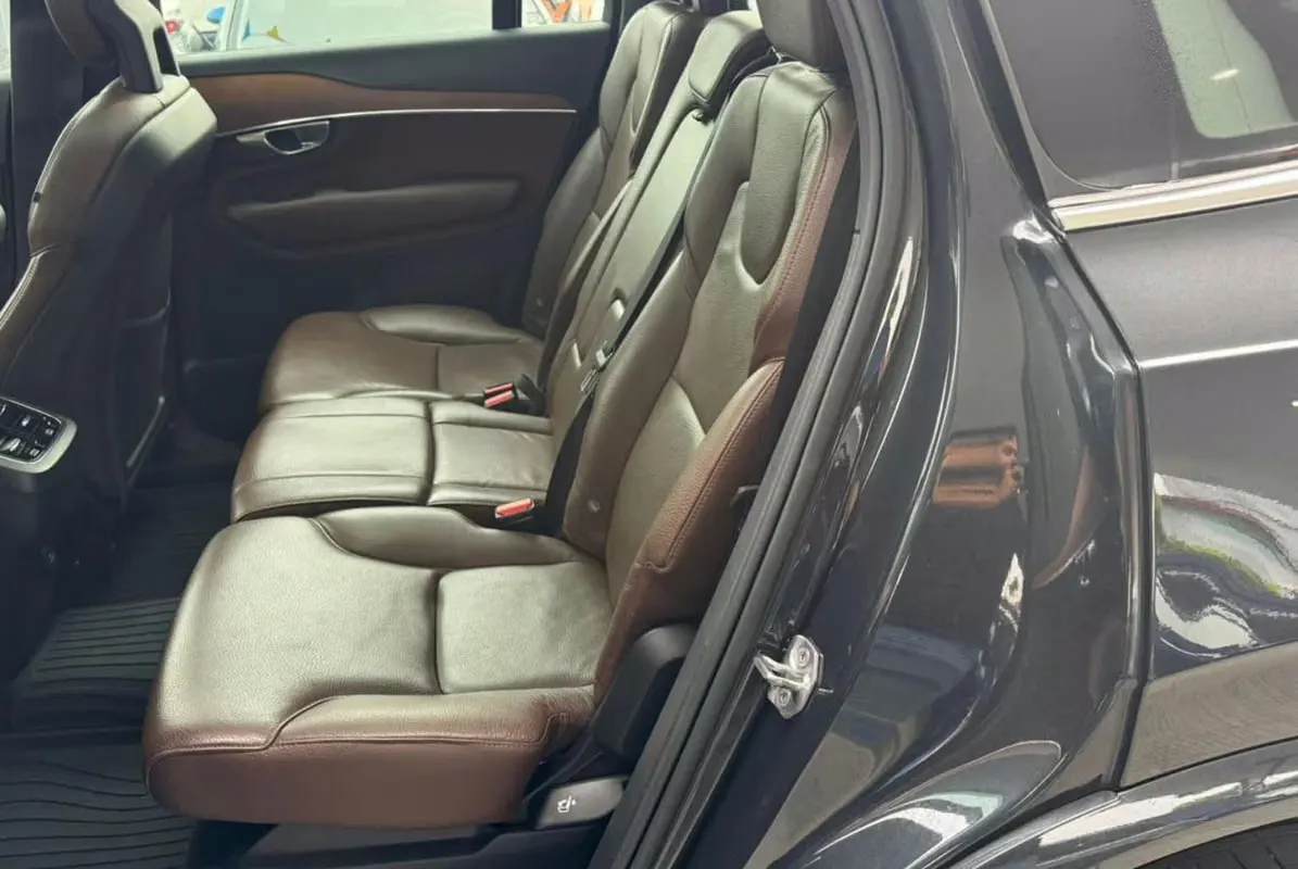 2021 Volvo XC90