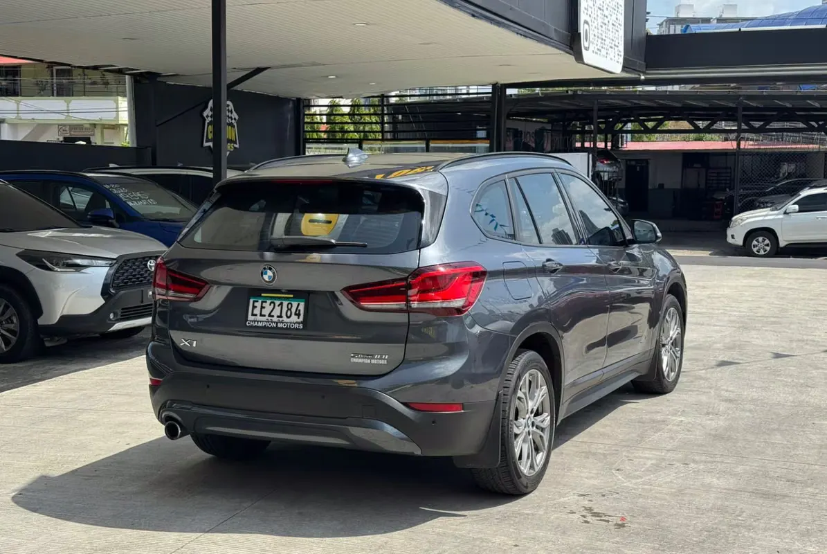 2022 BMW X1