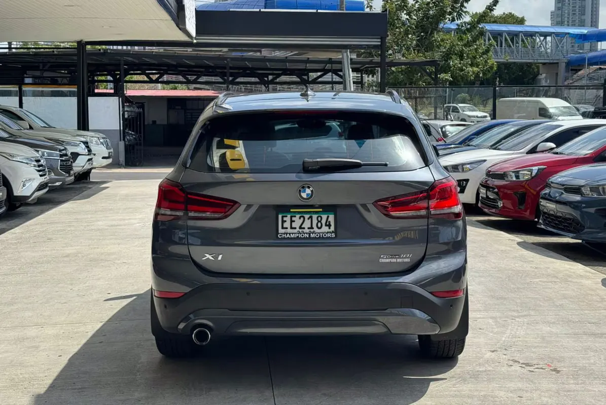 2022 BMW X1