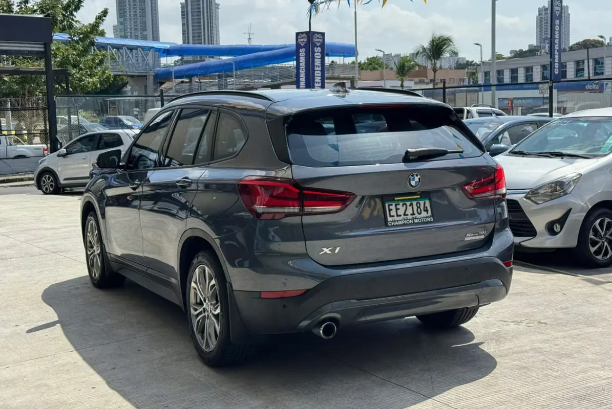 2022 BMW X1
