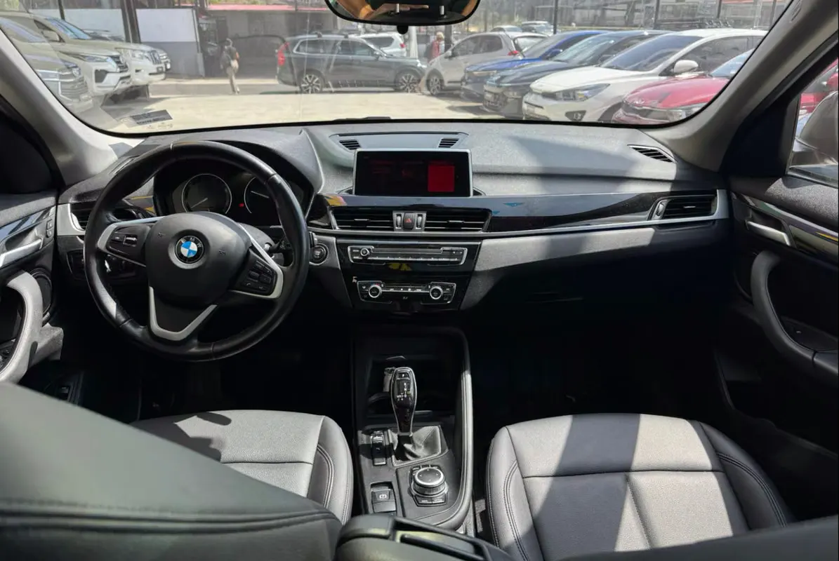 2022 BMW X1