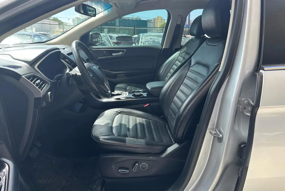 2018 Ford Edge