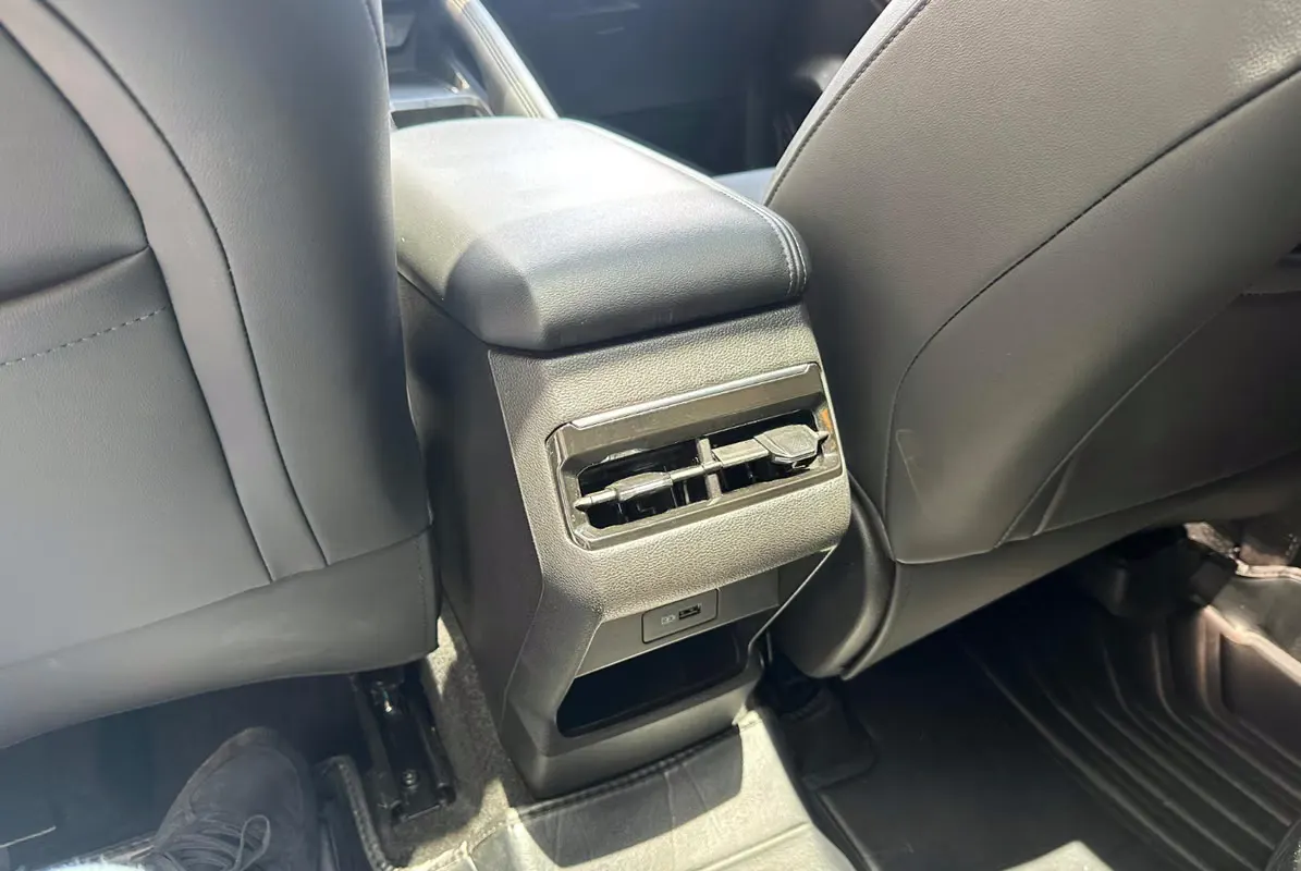 2025 Geely Coolray