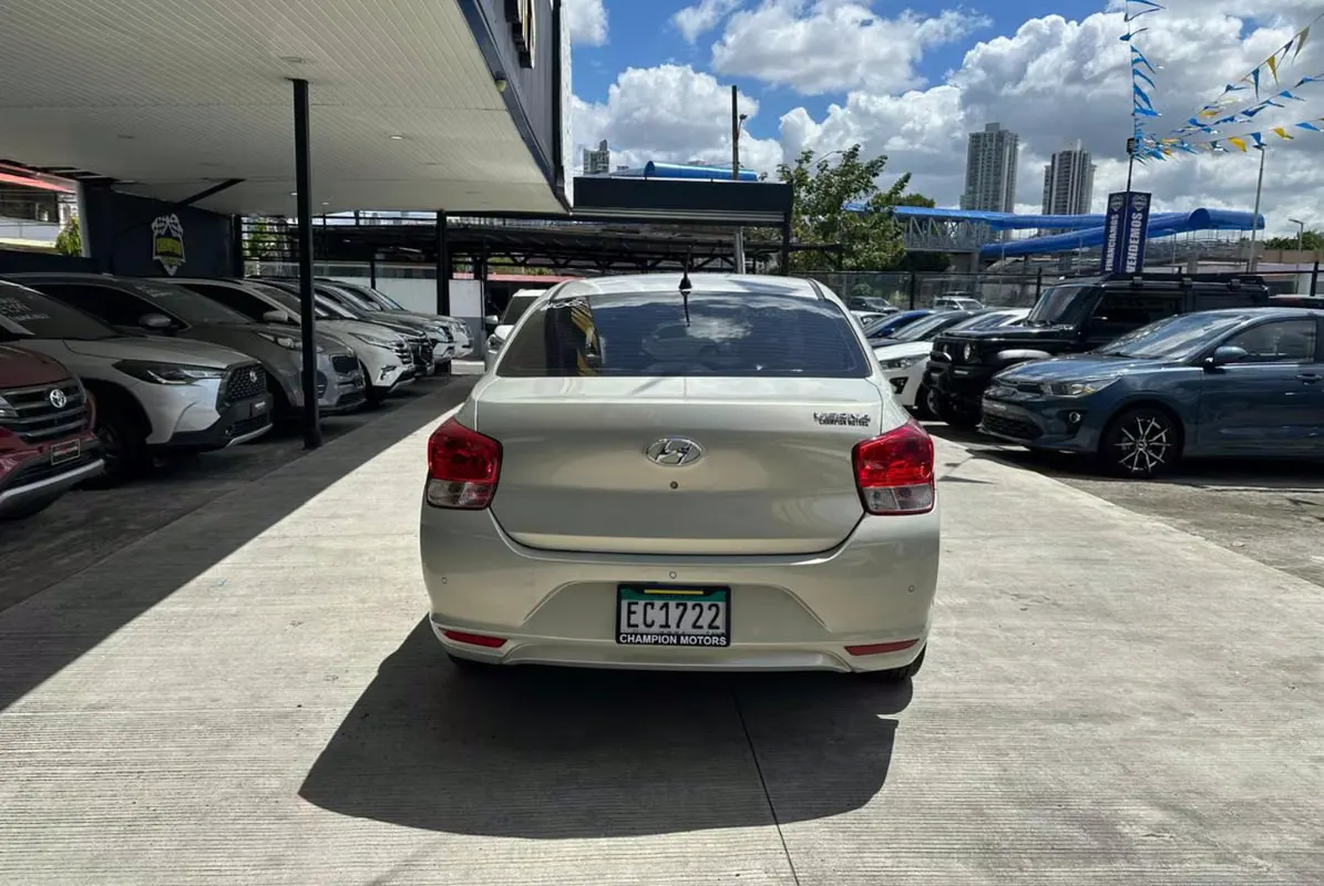 2022 Hyundai Verna
