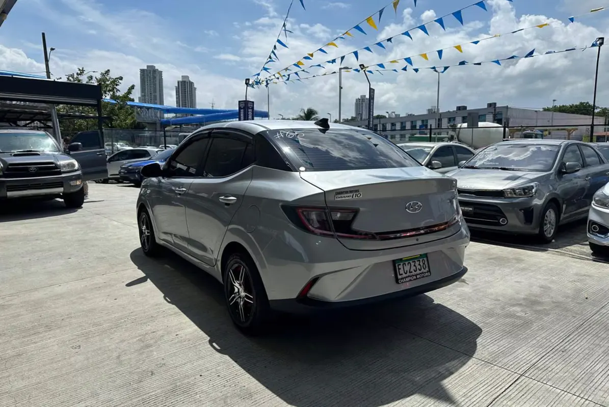 2022 Hyundai Grand i10