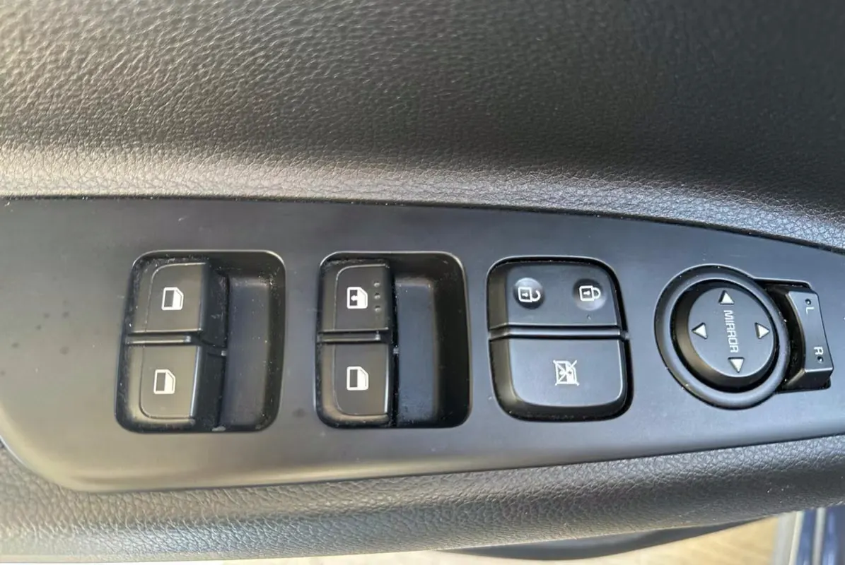 2023 Kia Rio