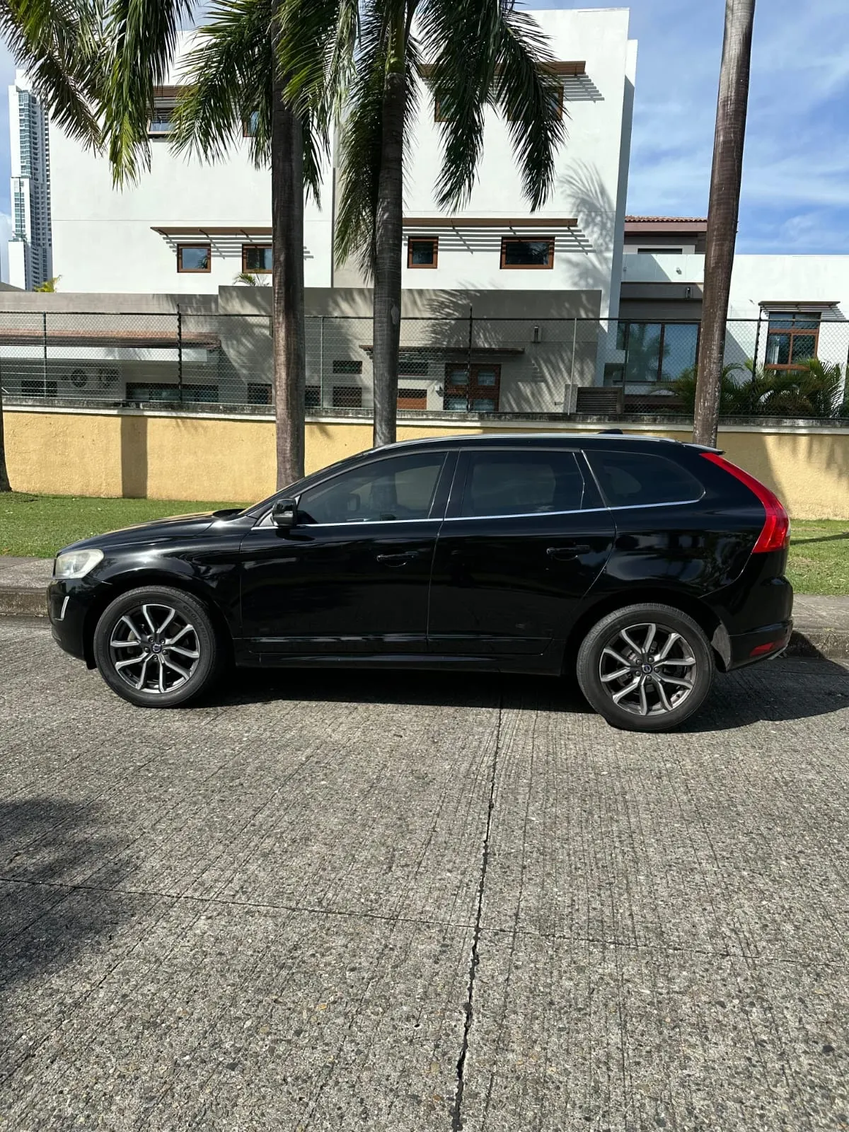 2016 Volvo XC60