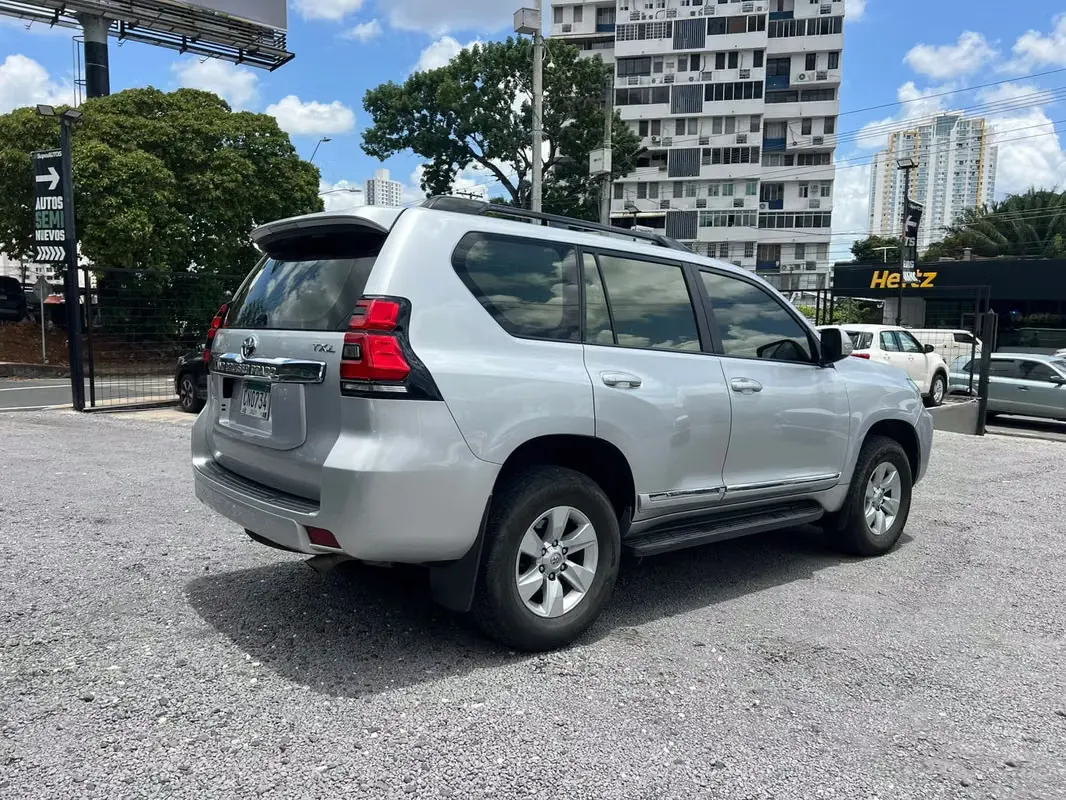 2019 Toyota Land Cruiser Prado