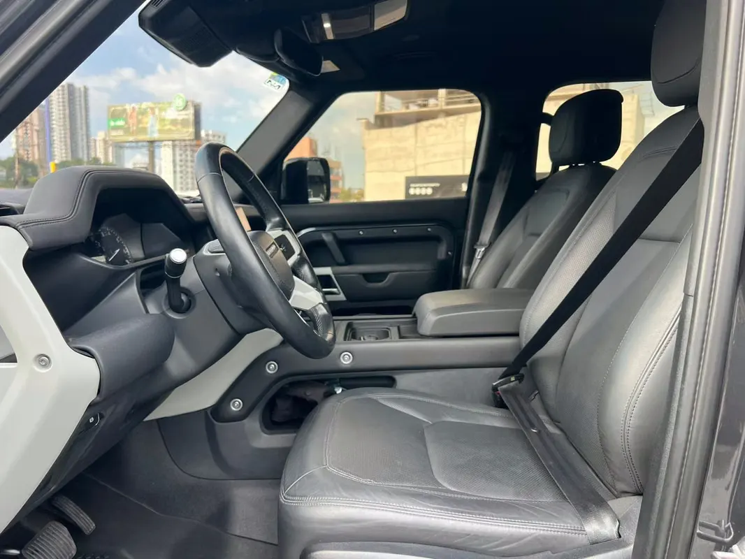 2023 Land Rover Defender