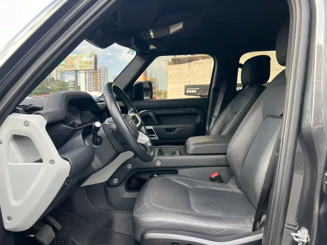 2023 Land Rover Defender