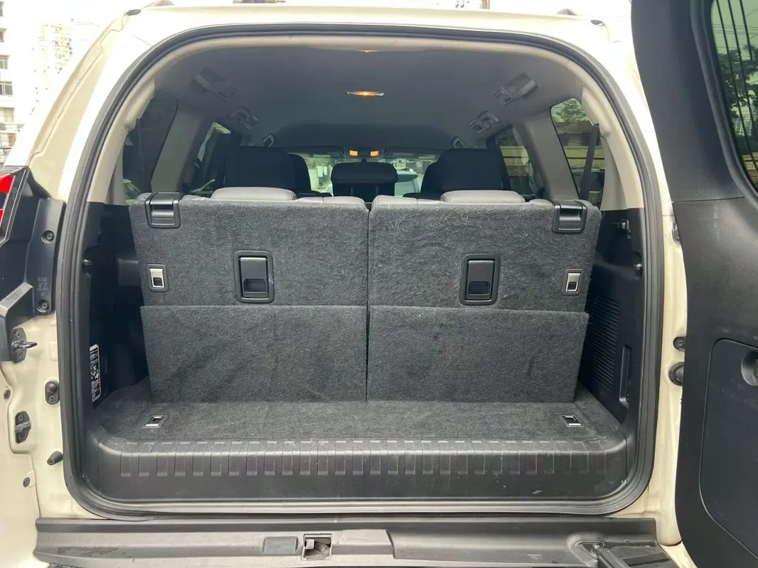 2023 Toyota Land Cruiser Prado