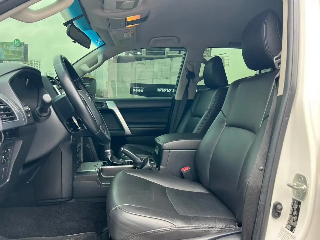 2023 Toyota Land Cruiser Prado