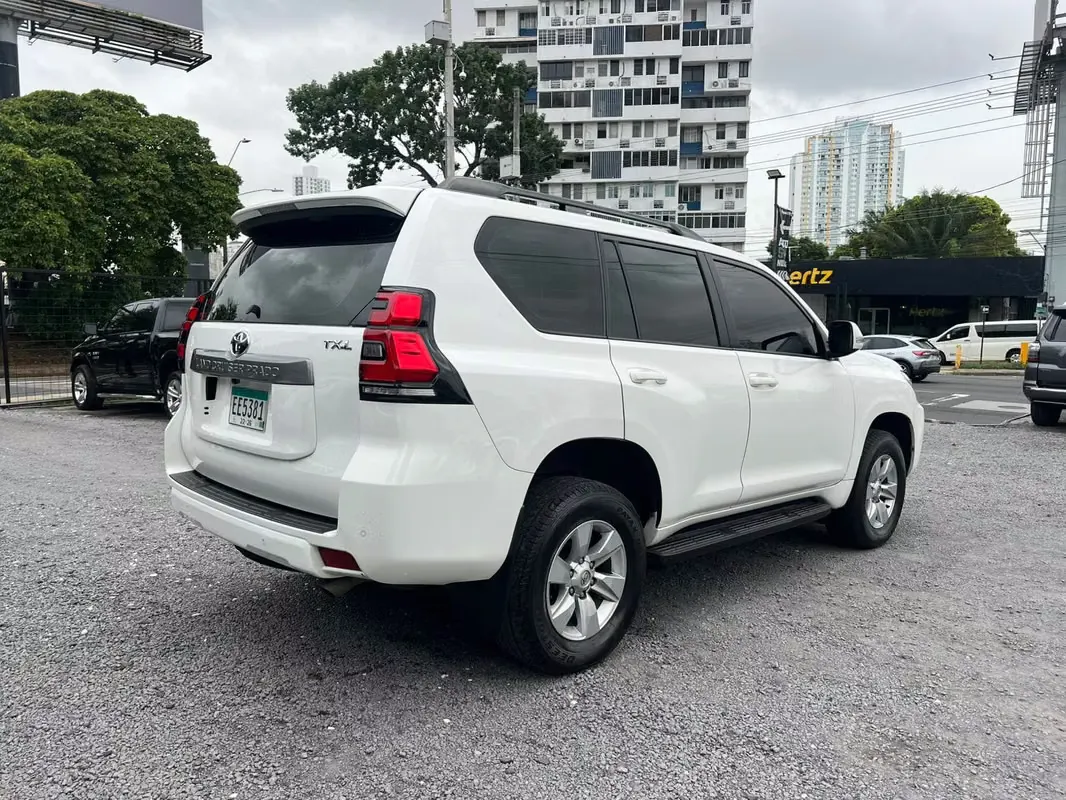 2023 Toyota Land Cruiser Prado