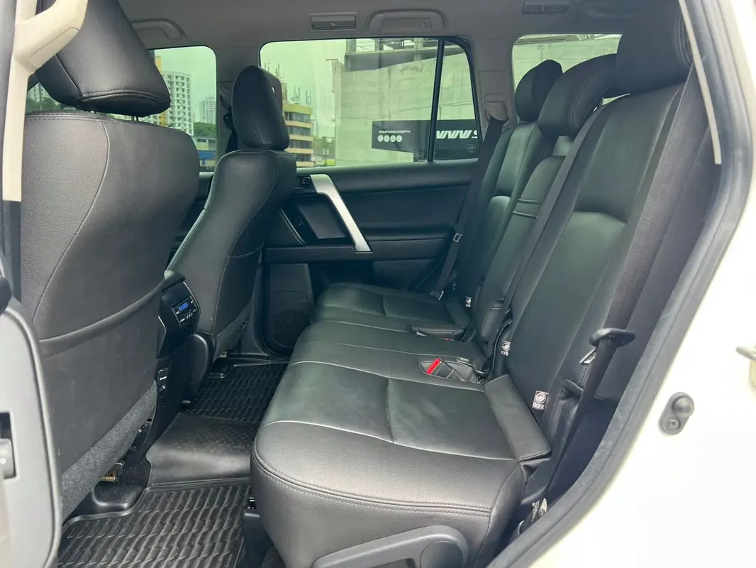 2023 Toyota Land Cruiser Prado