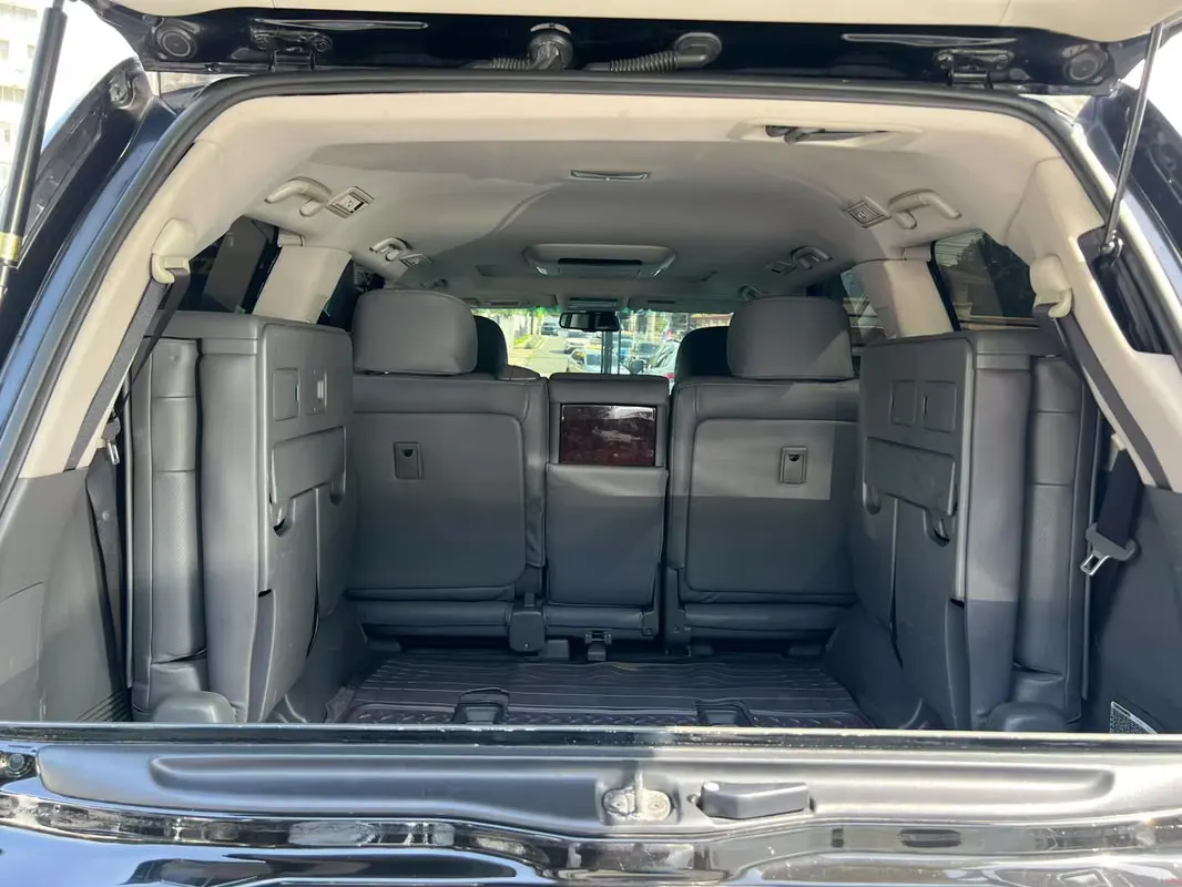 2010 Lexus LX