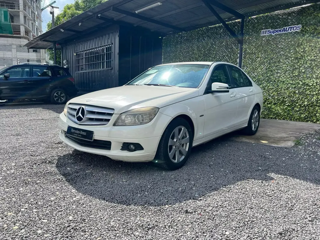 2010 Mercedes-Benz C180