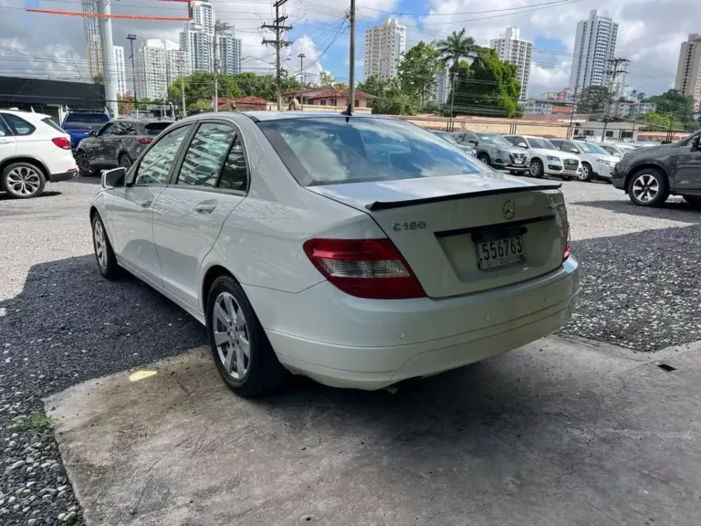 2010 Mercedes-Benz C180