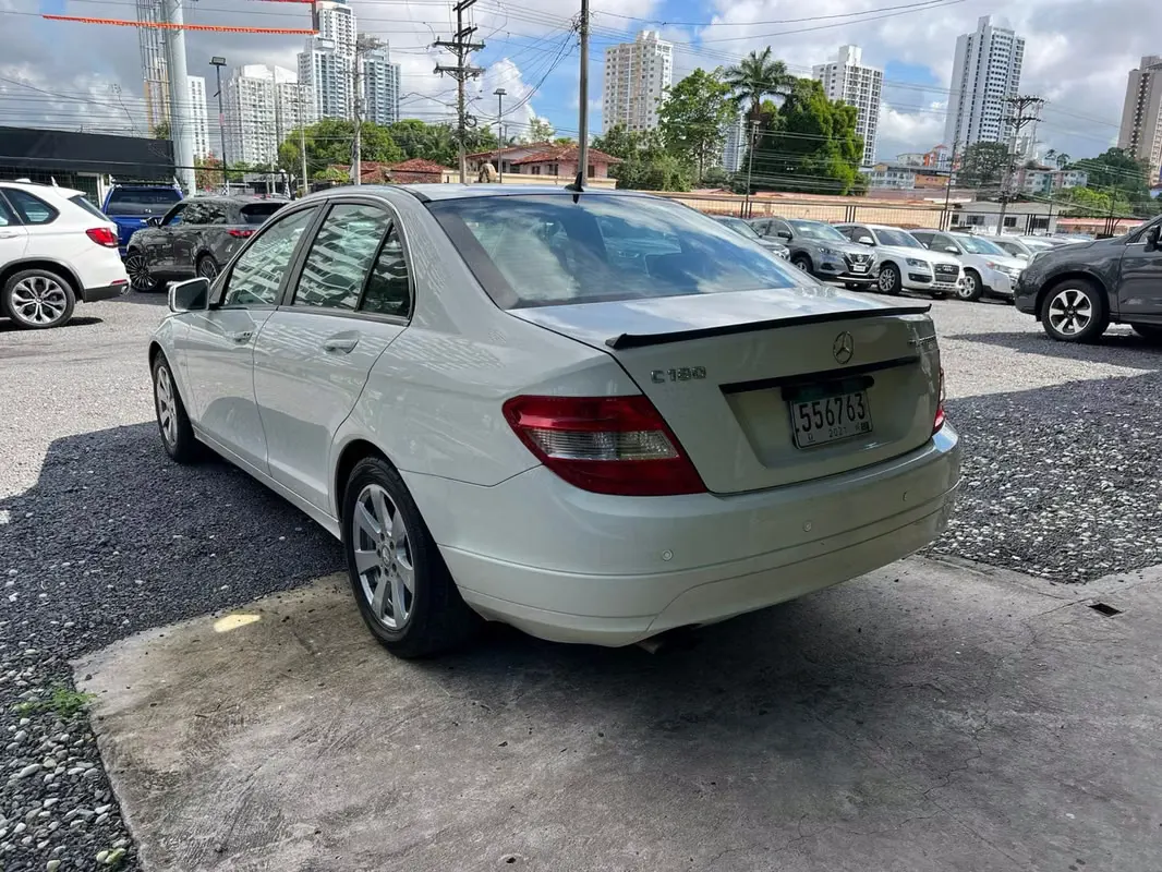 2010 Mercedes-Benz C180