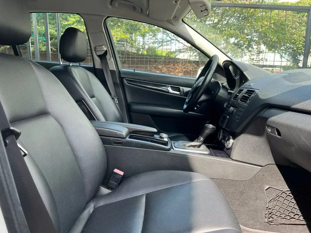 2010 Mercedes-Benz C180