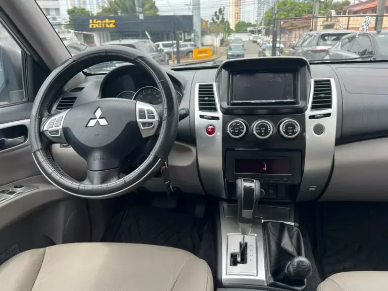 2013 Mitsubishi Nativa