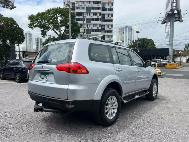 2013 Mitsubishi Nativa