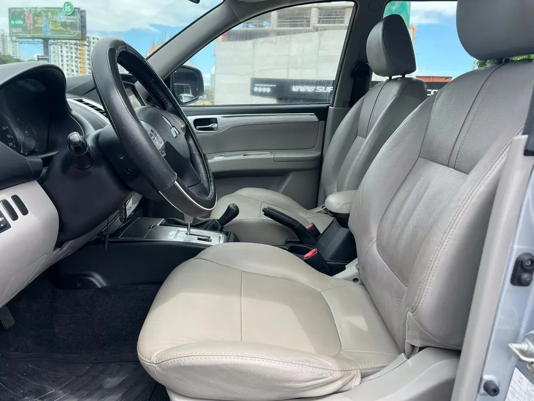 2013 Mitsubishi Nativa