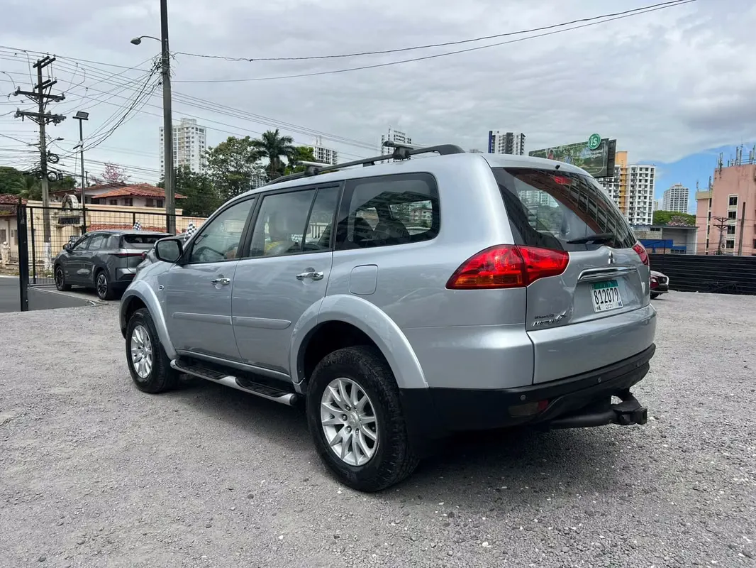 2013 Mitsubishi Nativa