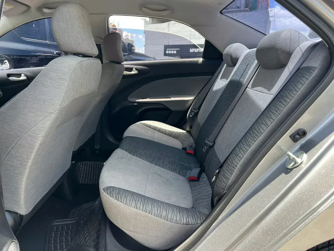 2014 Kia Soluto
