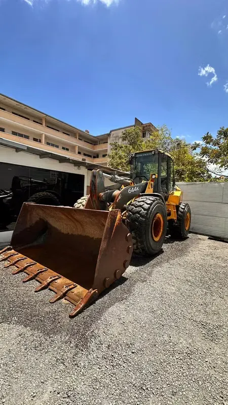 2015 John Deere 644