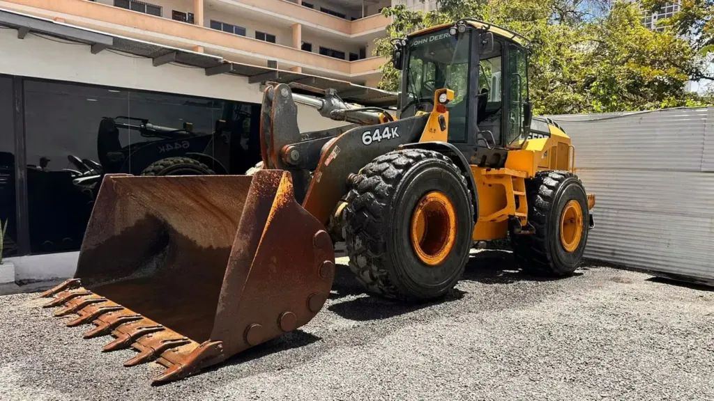 2015 John Deere 644