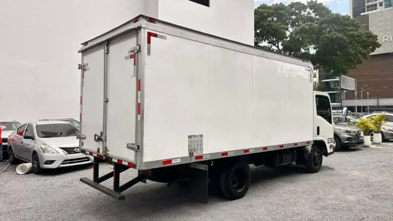 2024 Isuzu NKR