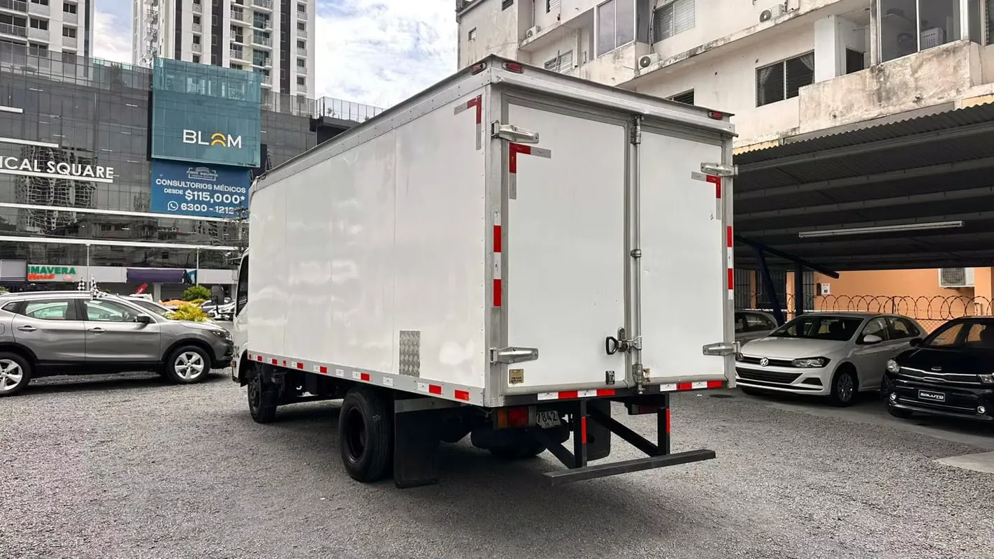 2024 Isuzu NKR