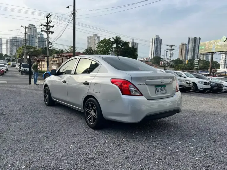 2019 Nissan Versa