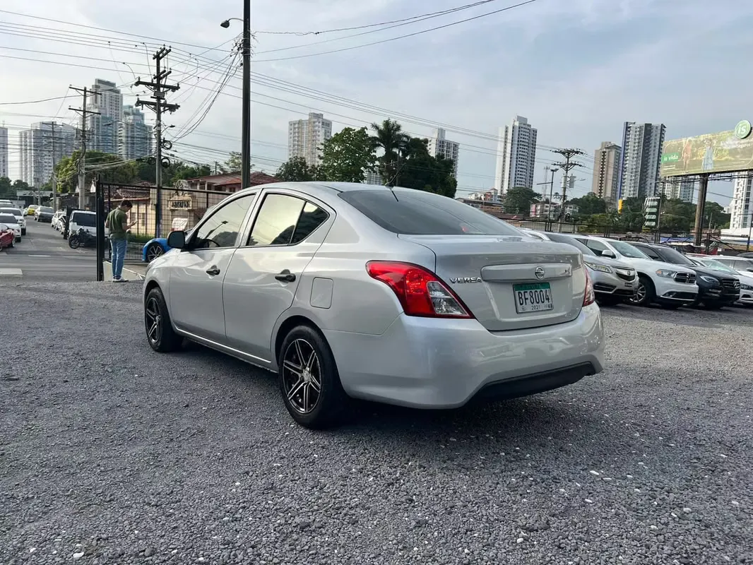 2019 Nissan Versa