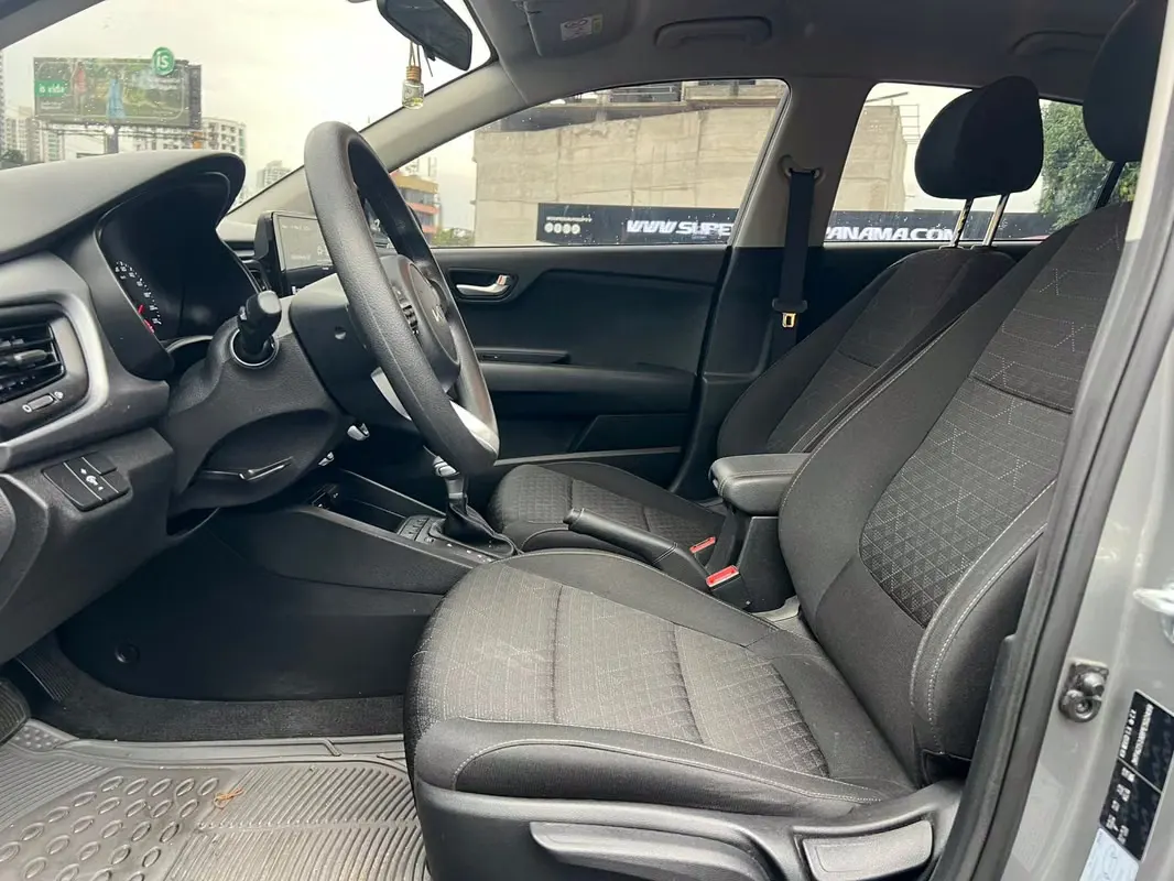 2023 Kia Rio
