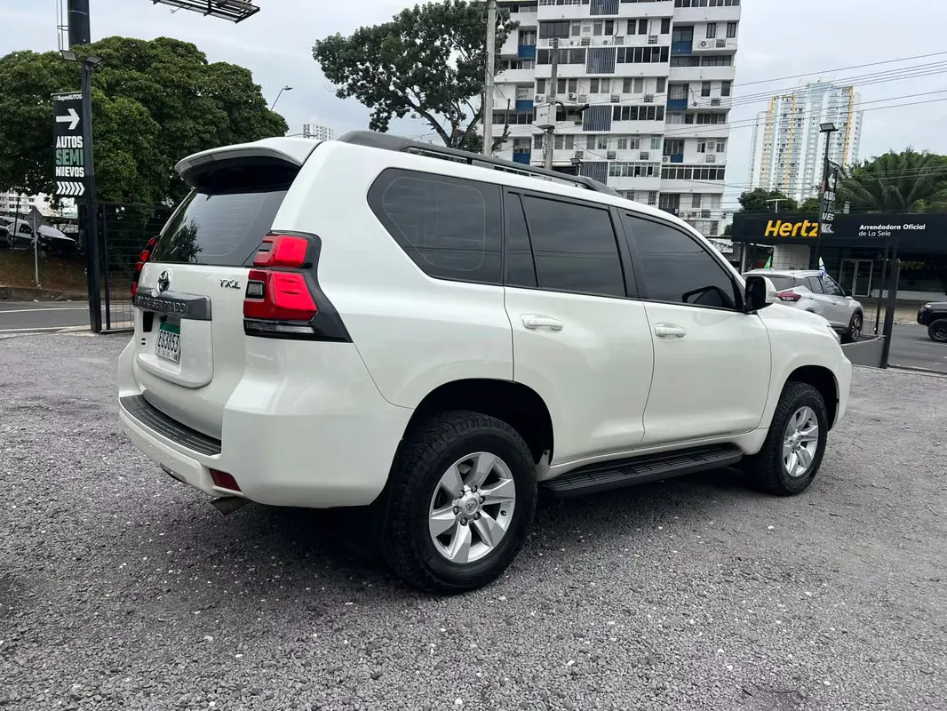 2023 Toyota Land Cruiser Prado