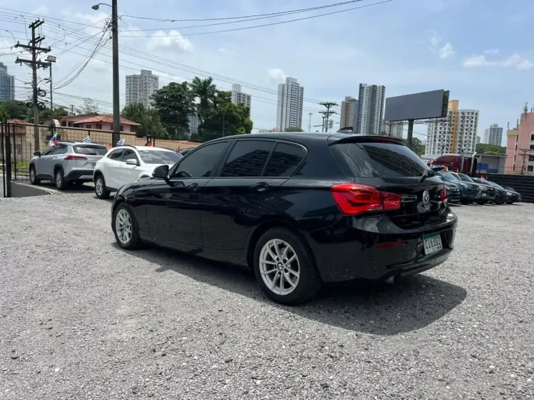 2017 BMW 118i