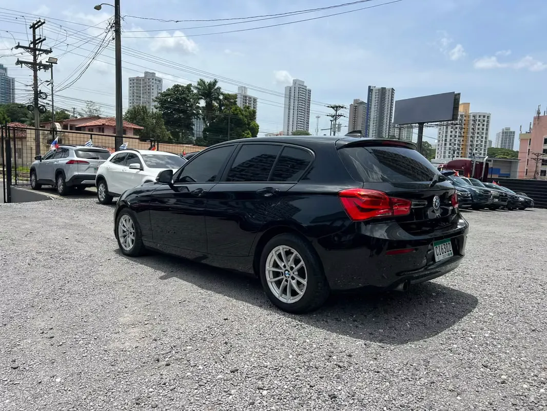 2017 BMW 118i