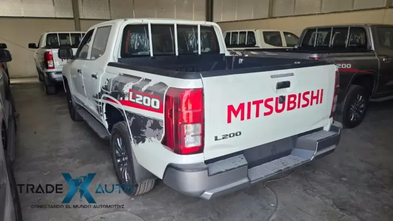2027 Mitsubishi L200