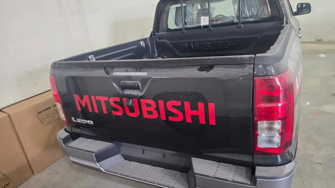 2027 Mitsubishi L200